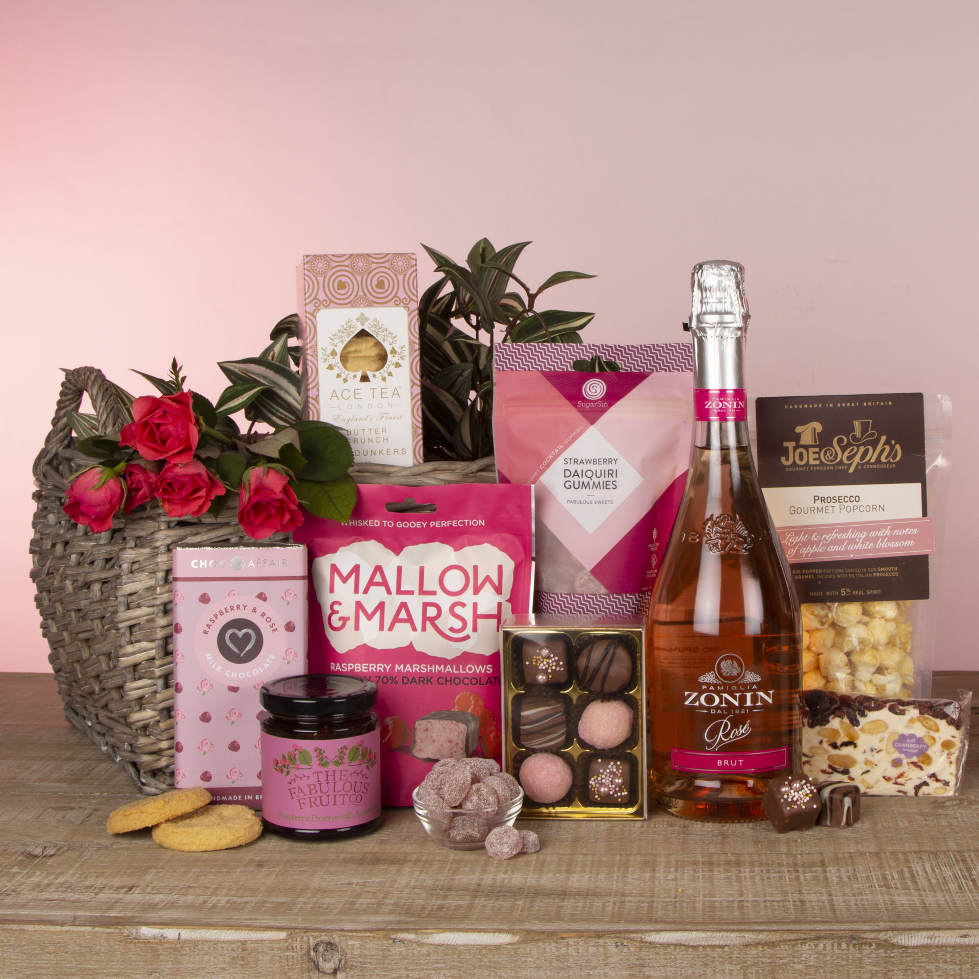 Hamper for the ladies 1, Virginia Hayward,