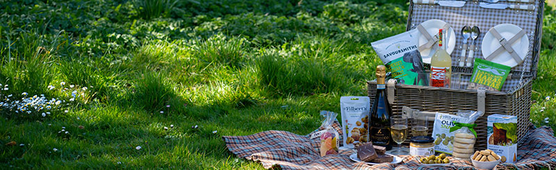 summer-picnic-basket summer picnic basket 1, Virginia Hayward,