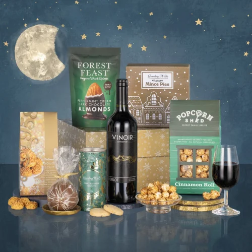 Winter Wonderland – a gold snowflake-patterned gift box holding a compact but characterful Christmas collection